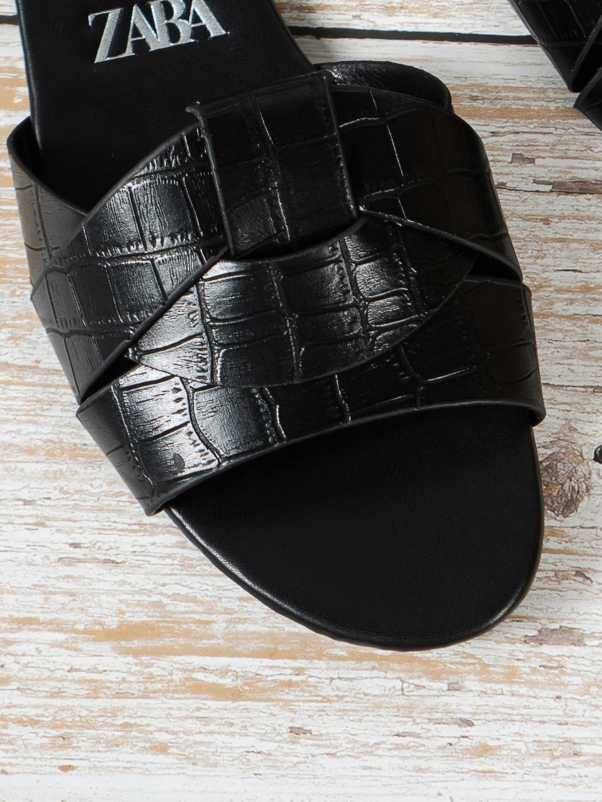 Woven Flat Women's Sandals for Summer Comfort
