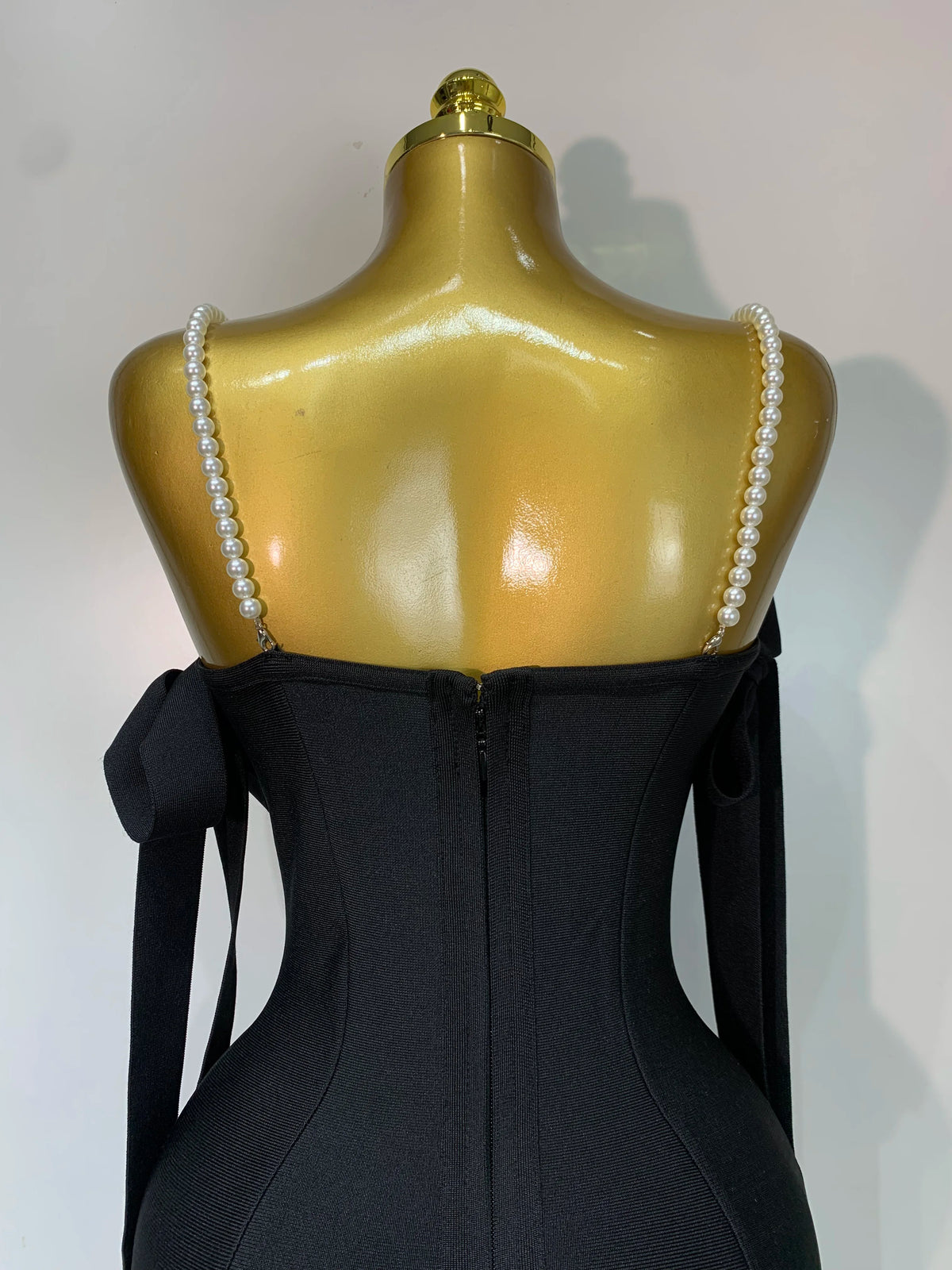 Women Backless Bodycon Bandage Dress with Pearls