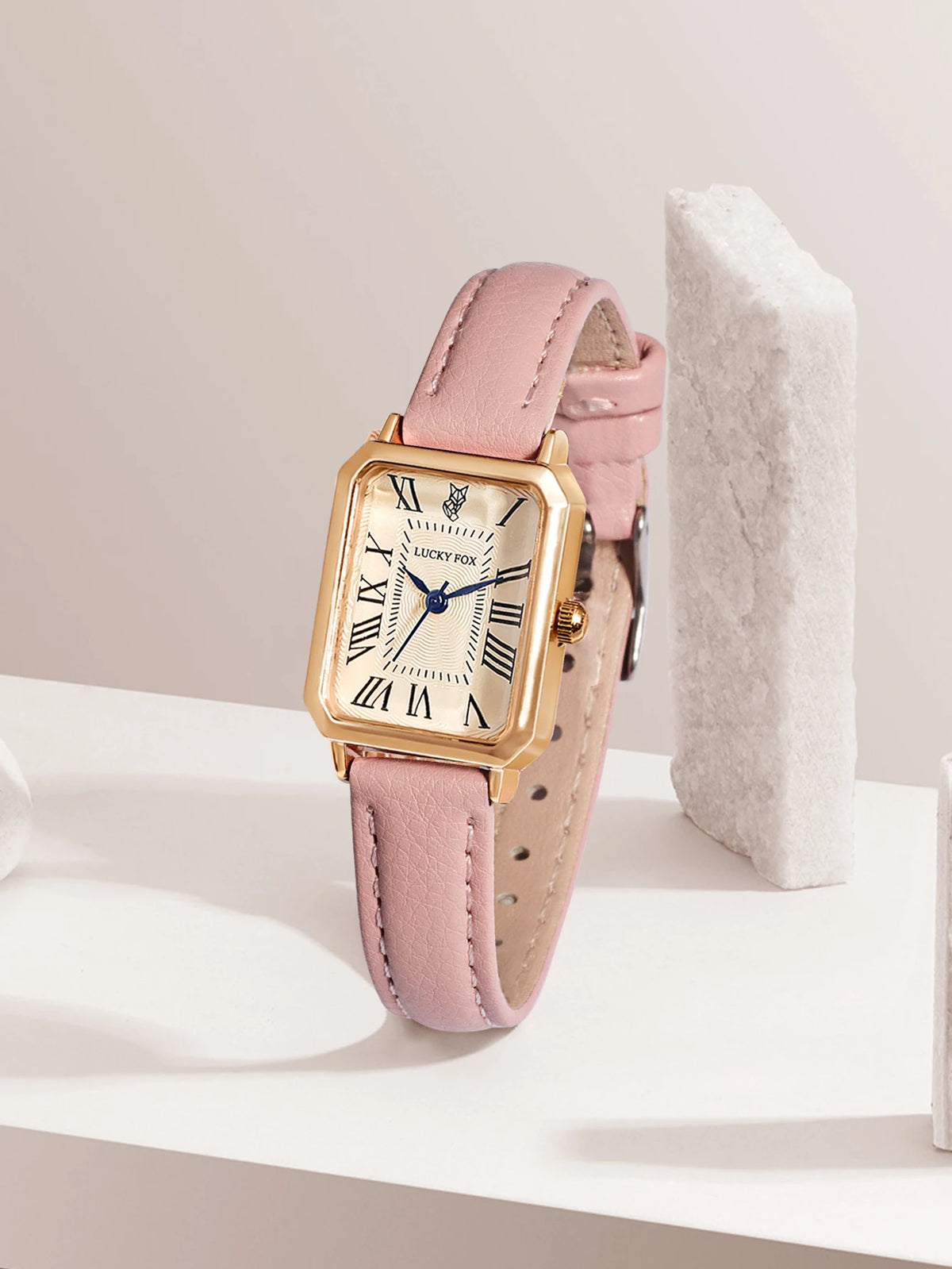 Fashion Retro Square Leather Strap Quartz Watch for Women