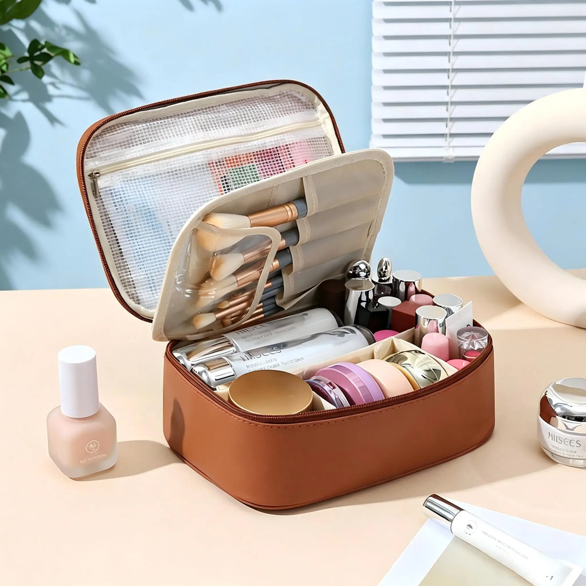 Large Capacity PU Cosmetic Bag for Travel