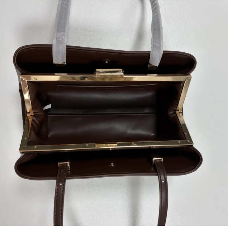 Luxury Pu Leather Shoulder Bag with Magnetic Clip
