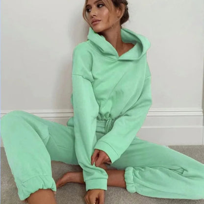Women's Oversized Hoodie and Sweatpants Tracksuit