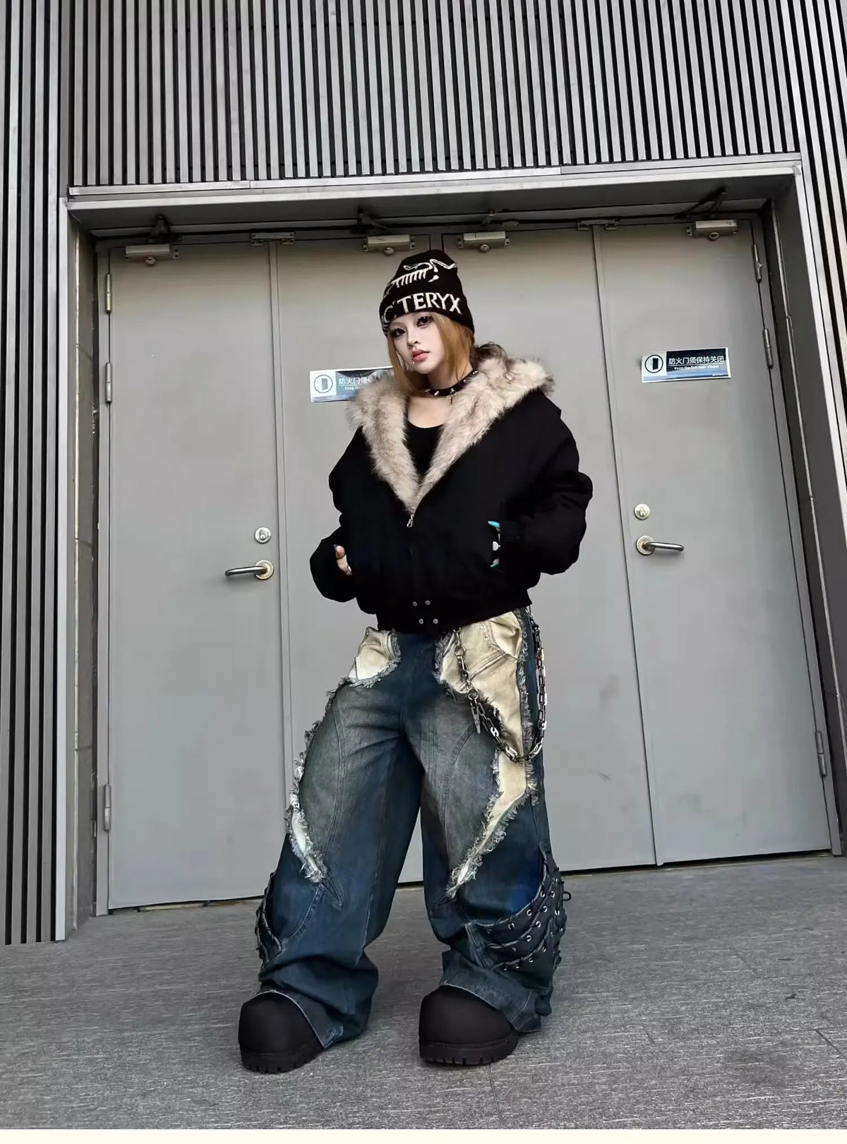 Vintage Distressed Wide Leg Cargo Jeans for Women