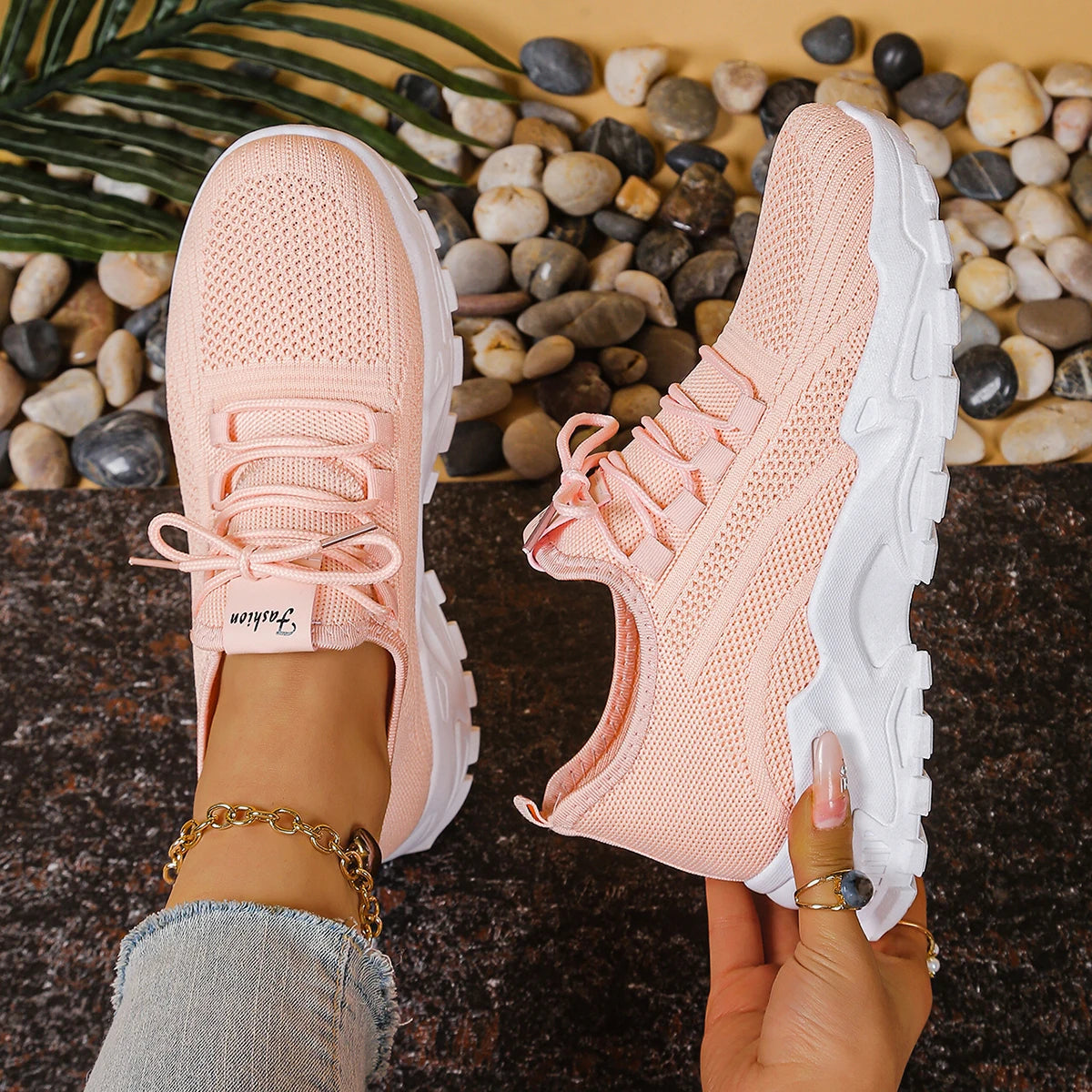 Women's Breathable Single-Mesh Sports Shoes