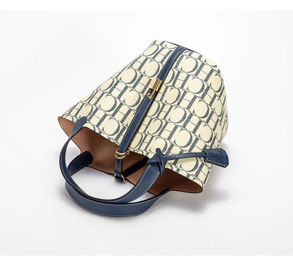 Large Capacity Women's Shoulder Bag with Letter Print