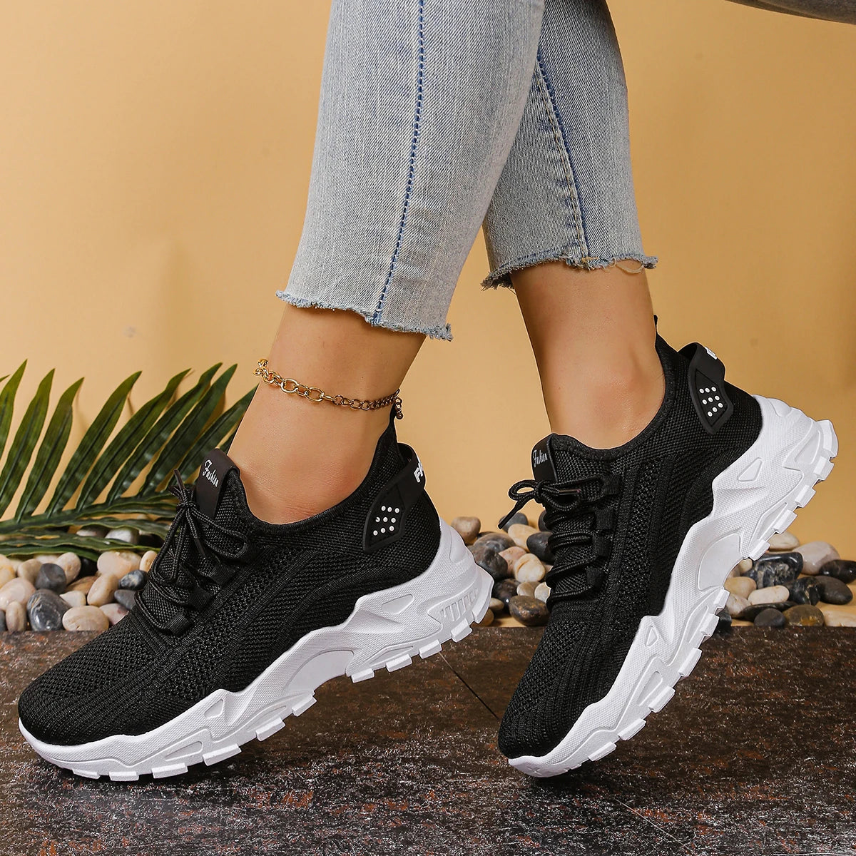 Women's Breathable Single-Mesh Sports Shoes