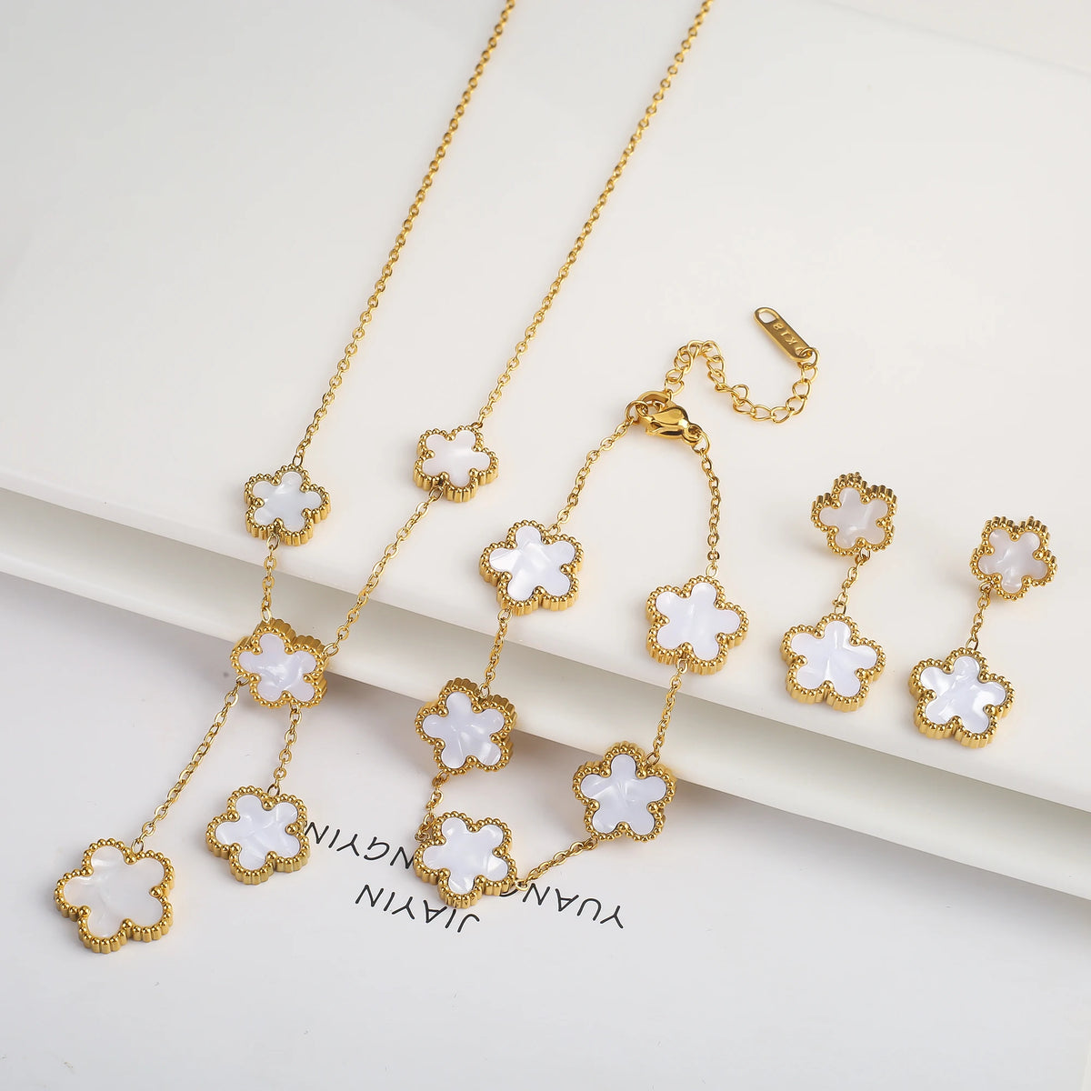 18k Gold-Plated Five-Leaf Flower Jewelry Set